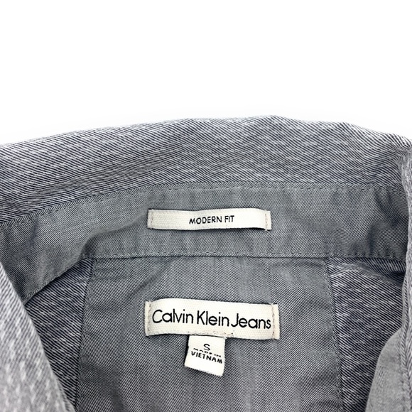Calvin Klein Men's Long Sleeve Shirt Small - Picture 2 of 2